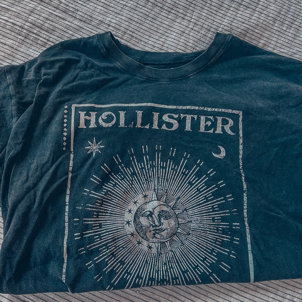 Hollister big tee womens